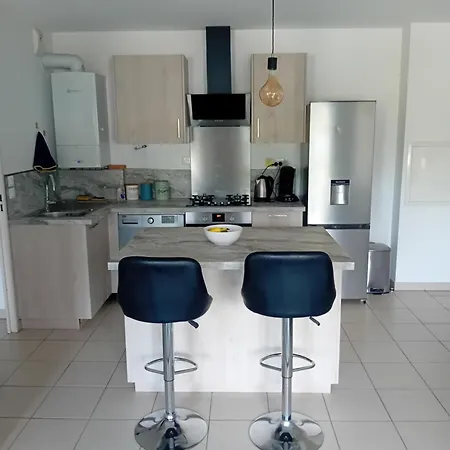 Superbe Appartement T2 Cuers Exterior photo