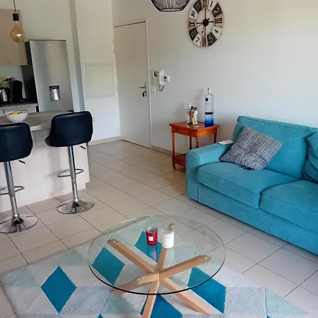 Superbe Appartement T2 Cuers Exterior photo