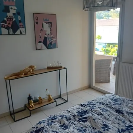 Superbe Appartement T2 Cuers Exterior photo